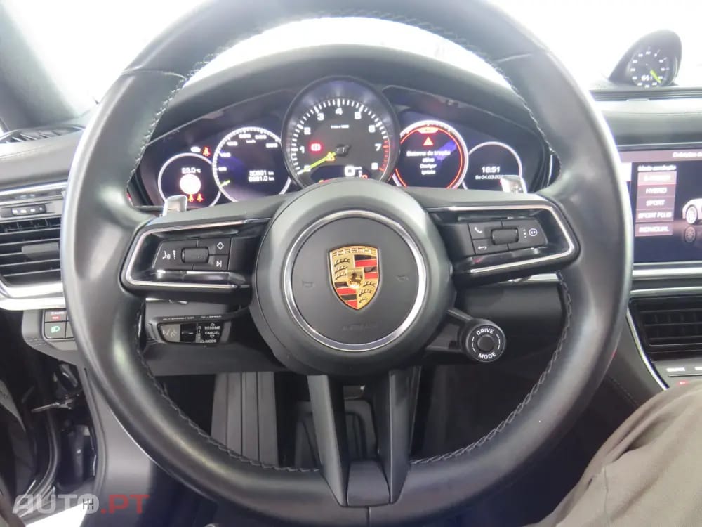 Porsche Panamera 4 E-Hybrid