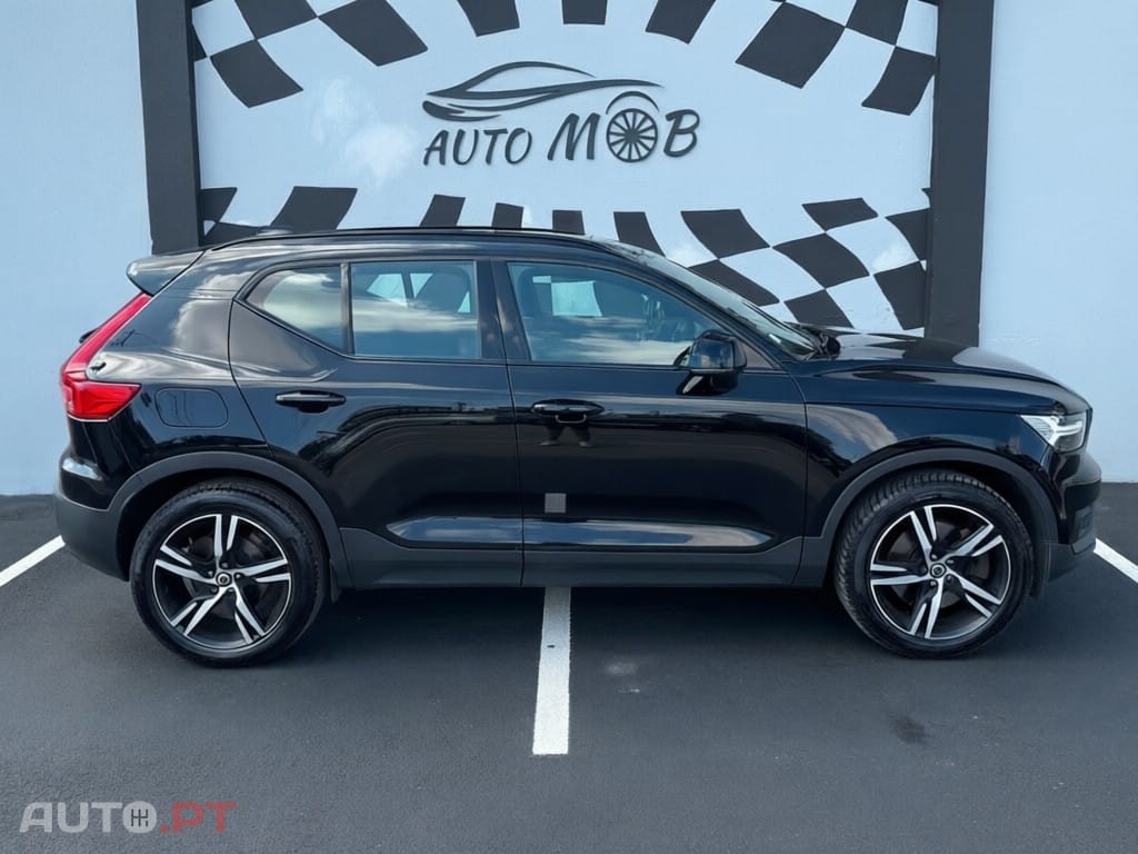 Volvo XC40 T4 Recharge DKG RDesign Expression