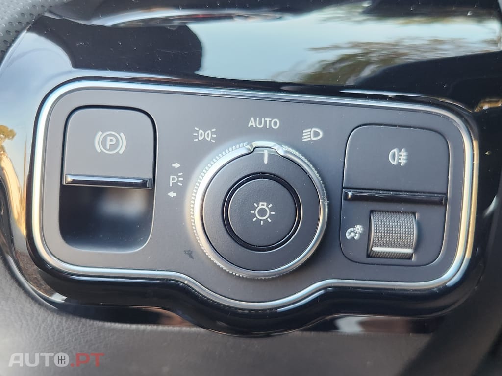 Mercedes-Benz CLA 200 d Shooting Brake 8G-DCT AMG Line