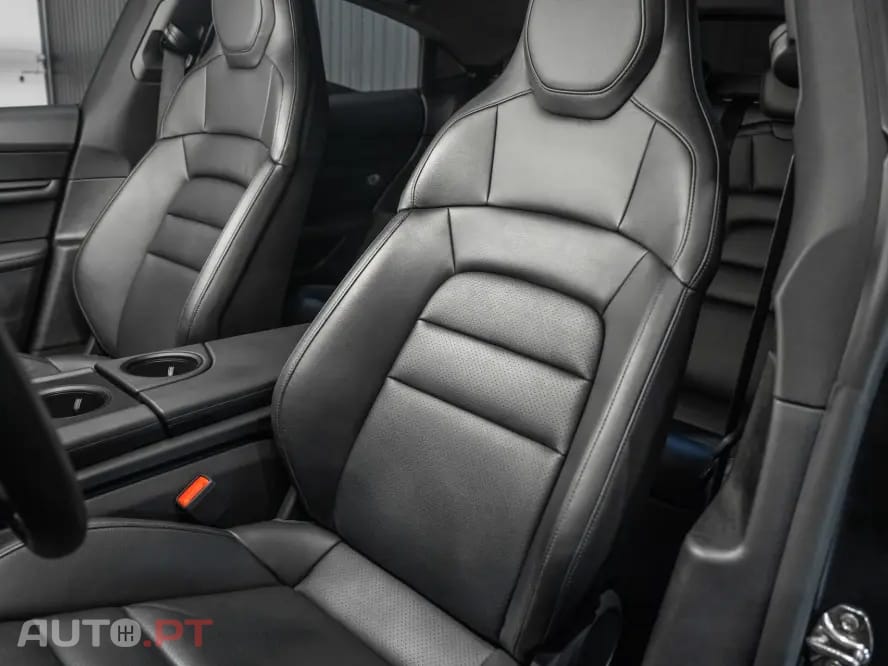 Porsche Taycan 4S