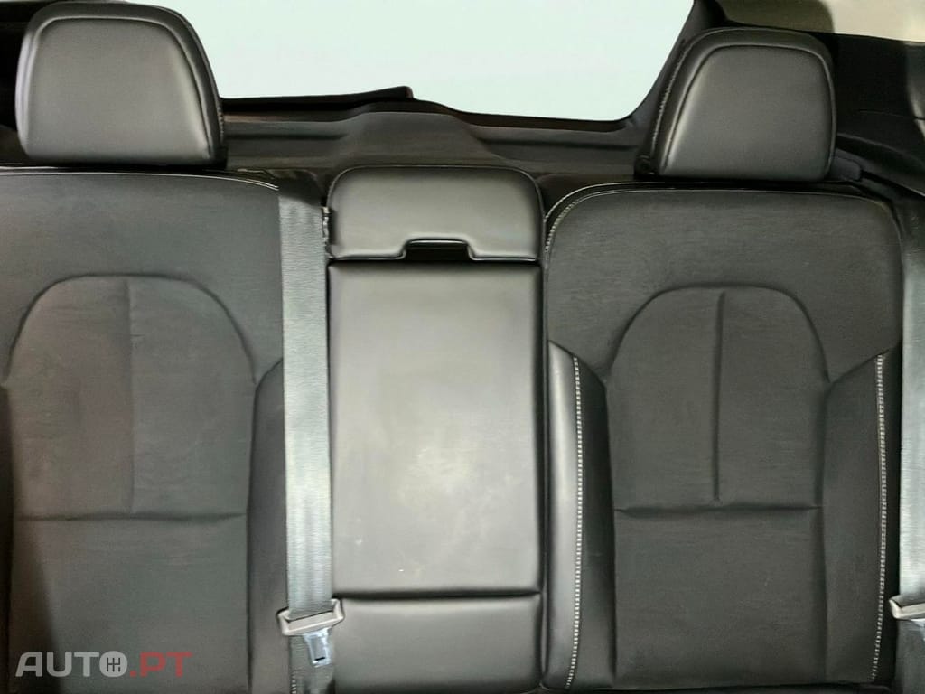 Volvo XC40 1.5 T3 Momentum Plus