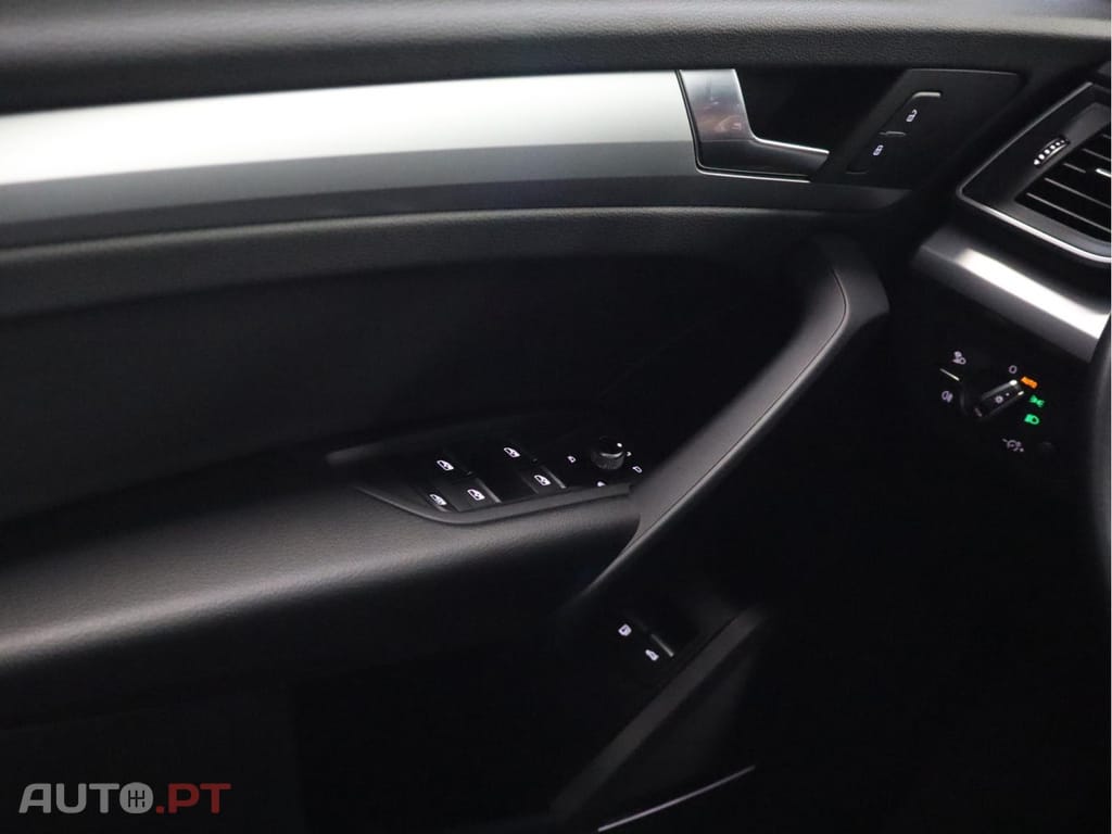 Audi Q5 50 TFSIe quattro S tronic Advance 