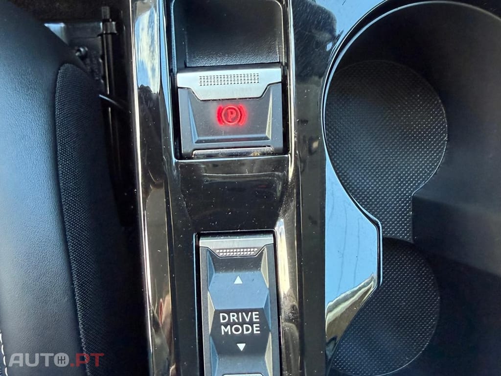 Peugeot 208 1.2 Hybrid Allure e-DCS6