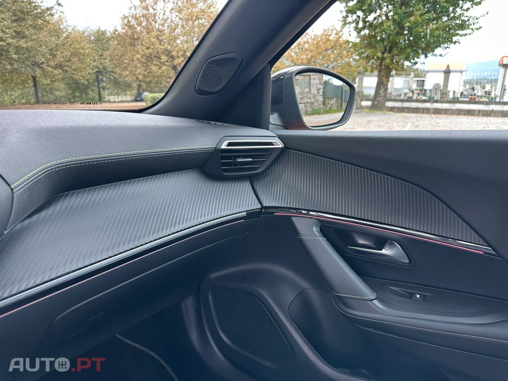 Peugeot 2008 1.2 PureTech GT Pack EAT8