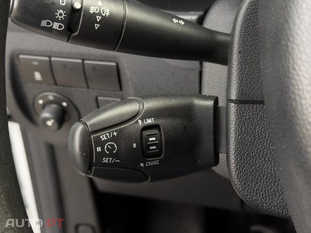 Peugeot Partner 1.6 HDI  5 LUGARES