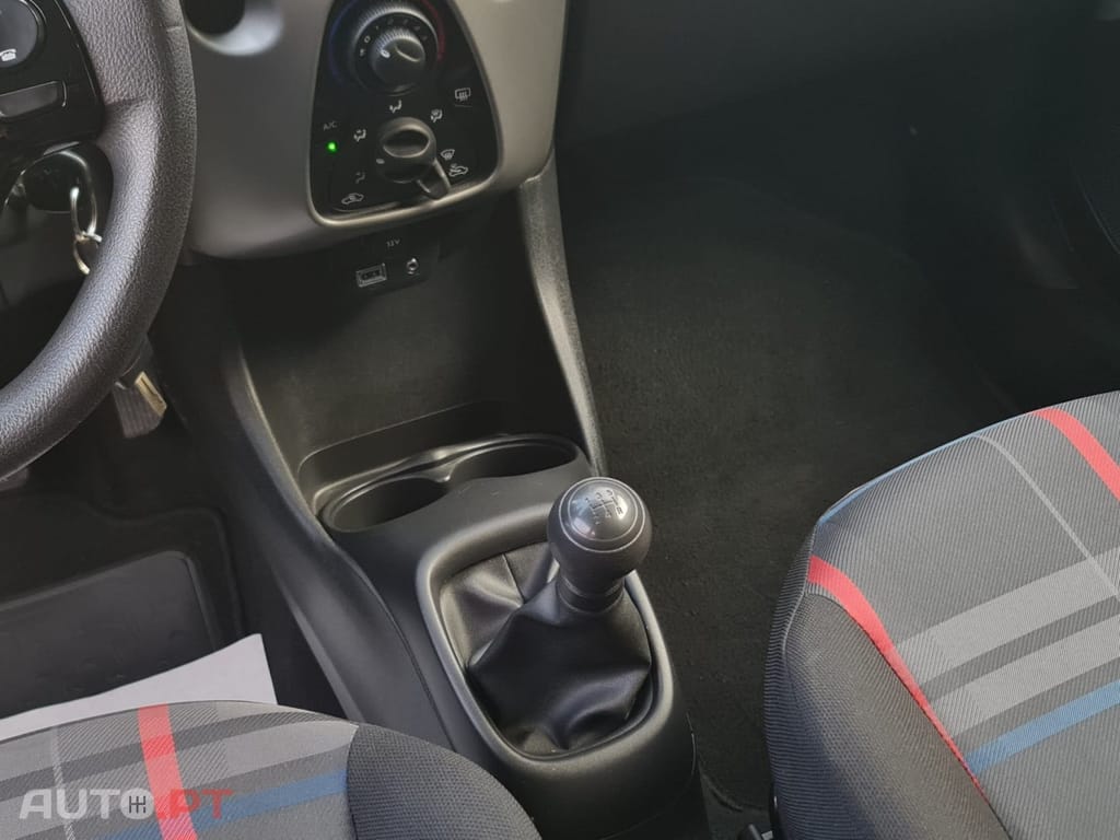 Peugeot 108 1.0 VTi Style