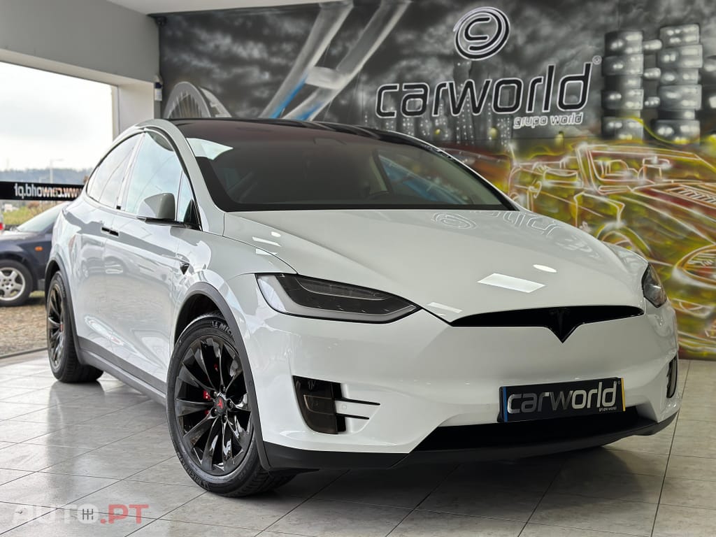 Tesla Model X Outro