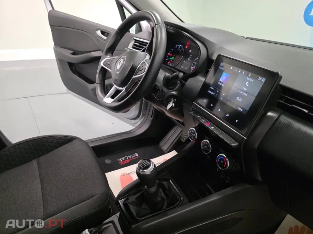 Renault Clio 1.0 TCe Evolution — fotografia 74
