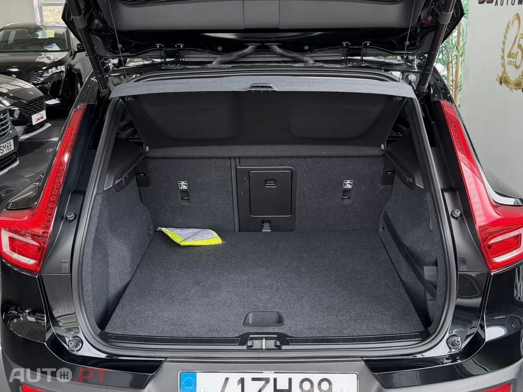 Volvo XC40 1.5 T3 Momentum Plus