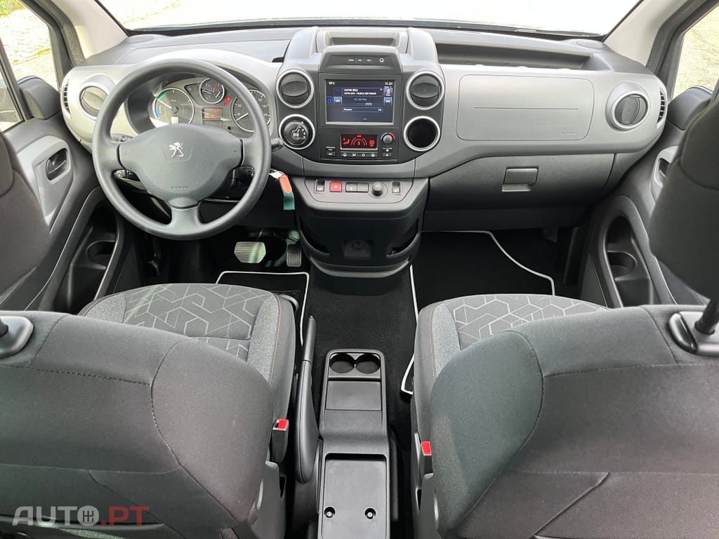 Peugeot E-Partner 50 kWh Premium Standard