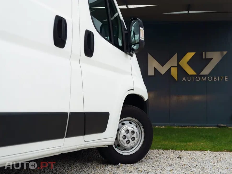 Peugeot Boxer 2.2 BlueHDi 335 L2 CD
