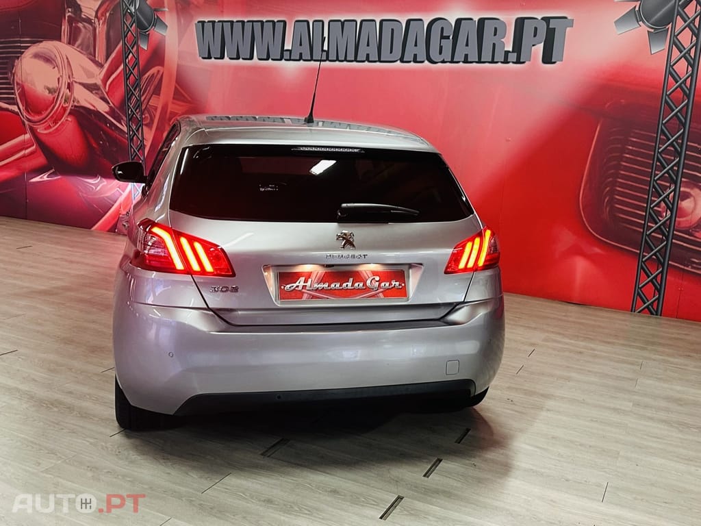 Peugeot 308 1.2 PureTech Allure Full LED EAT8