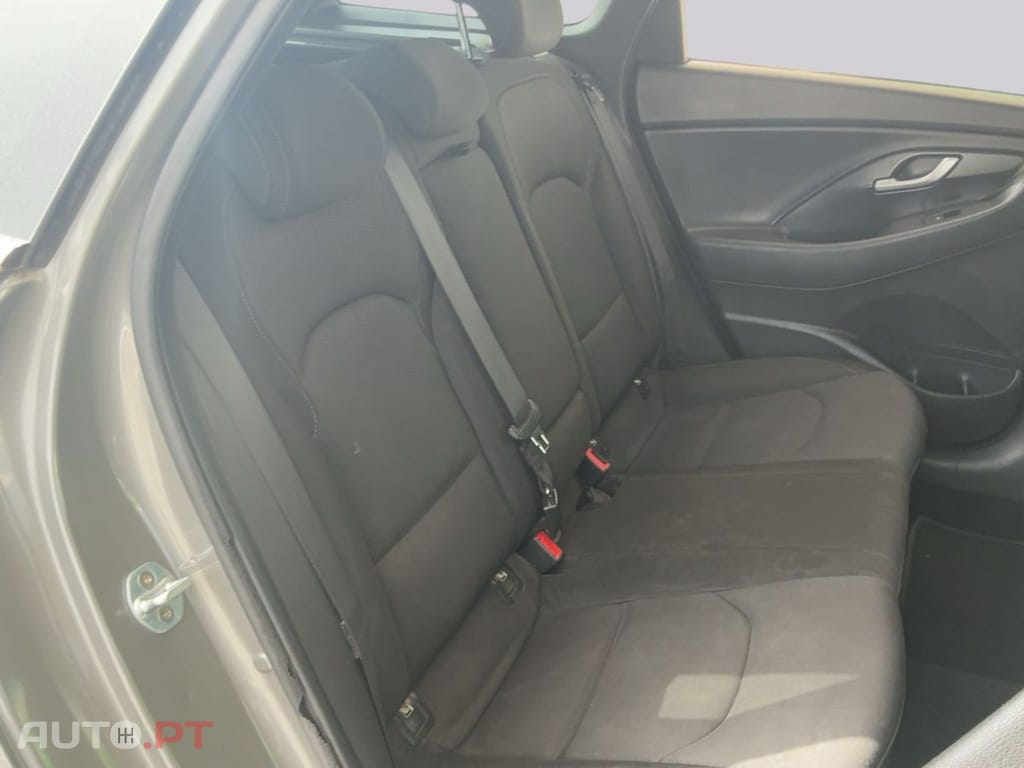 Hyundai i30 1.6 CRDi Family