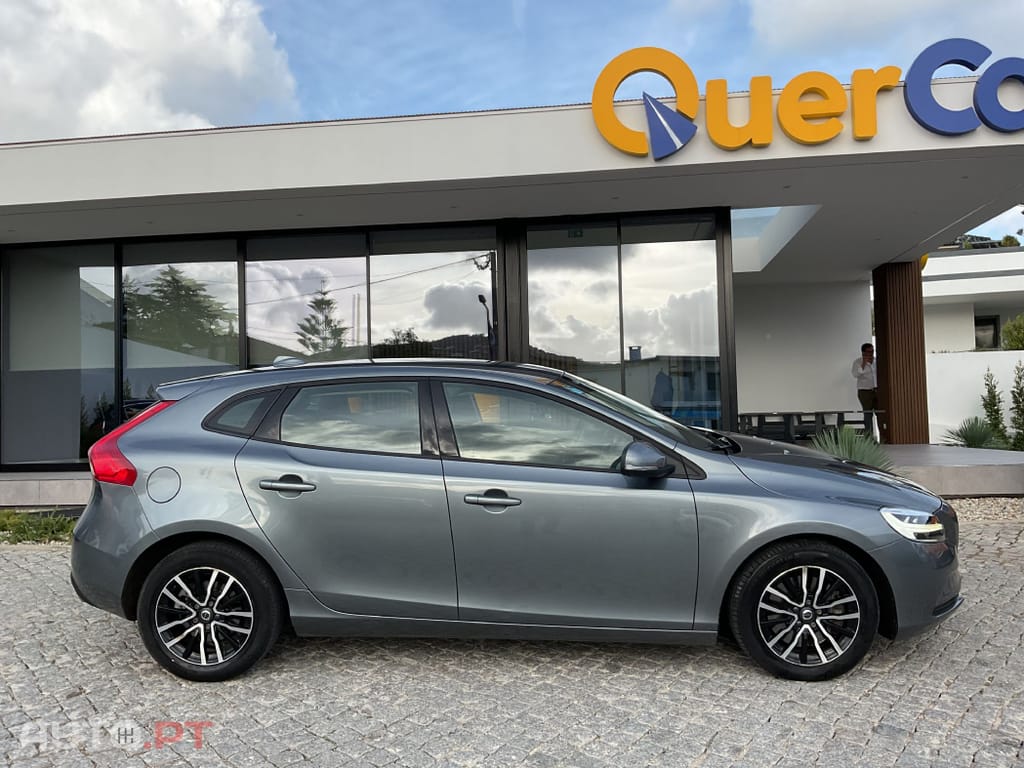 Volvo V40 2.0 D2 Momentum Geartronic
