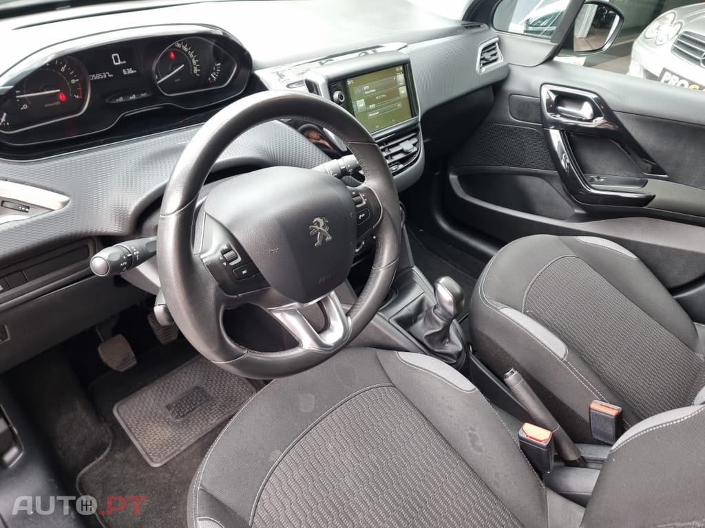 Peugeot 208 1.2 PureTech Style