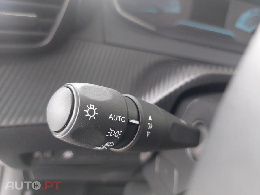 Peugeot E-208 50 kWh Active