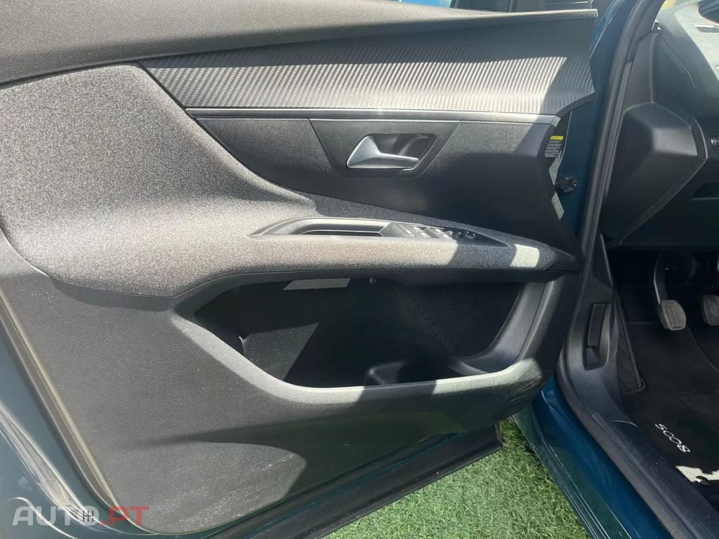 Peugeot 5008 1.5 BlueHDi Allure Pack