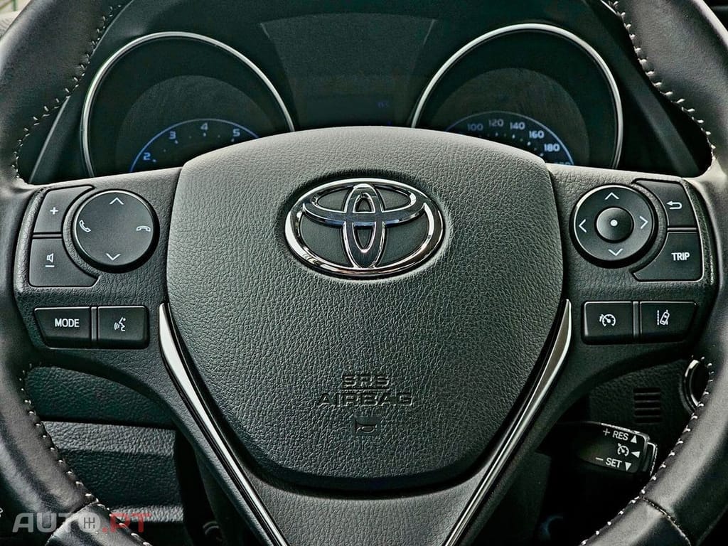 Toyota Auris 1.2 Turbo Team Deutschland