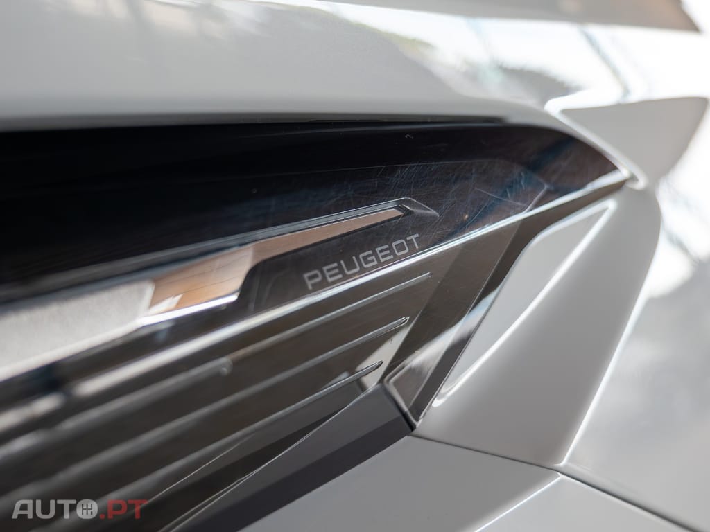 Peugeot 408 1.2 PureTech Allure EAT8
