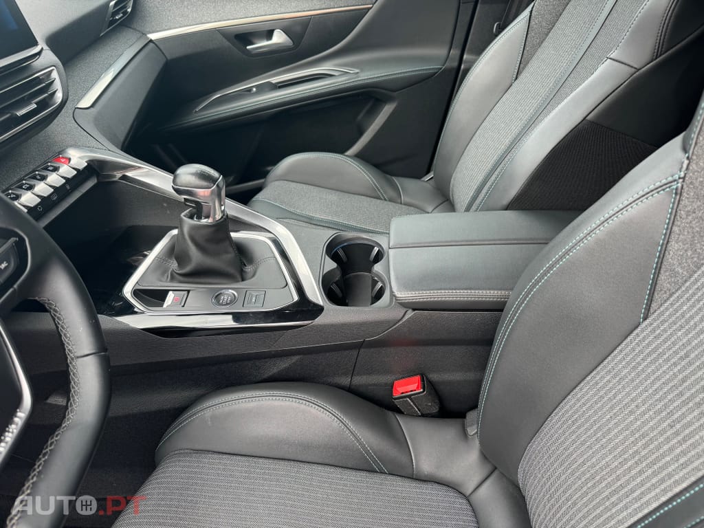 Peugeot 5008 1.5 BlueHDi Allure Pack