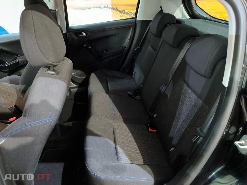 Peugeot 208  Puretech 82 Start Stop Style