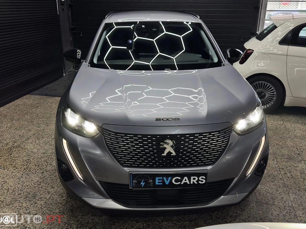 Peugeot E-2008 50 kWh Allure Pack