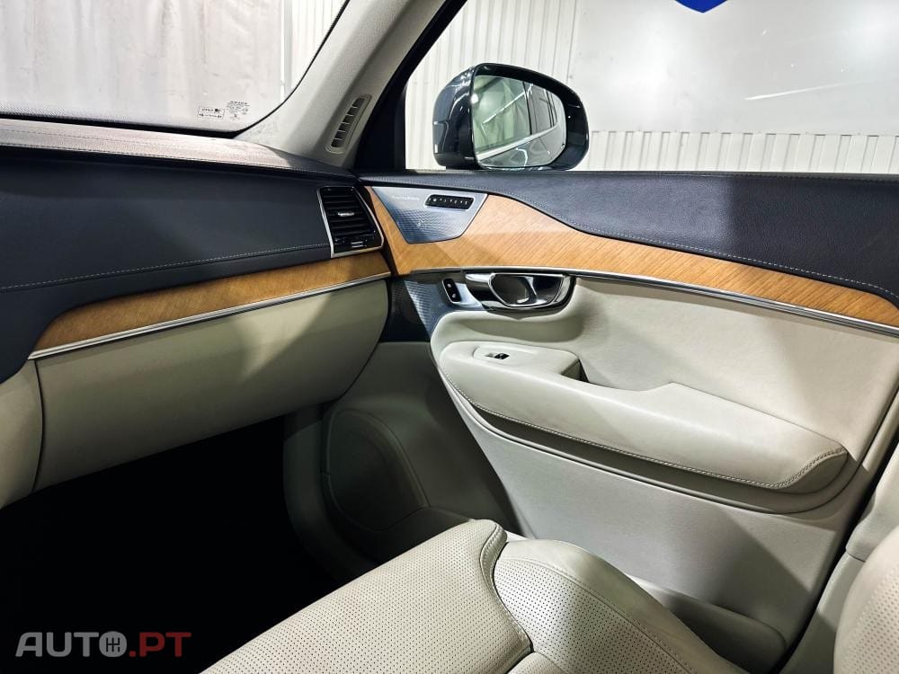 Volvo XC90 T8 AWD Twin Engine Geartronic Inscription