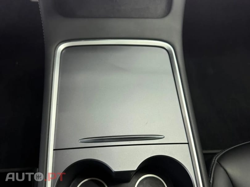 Tesla Model Y Long Range Dual Motor AWD