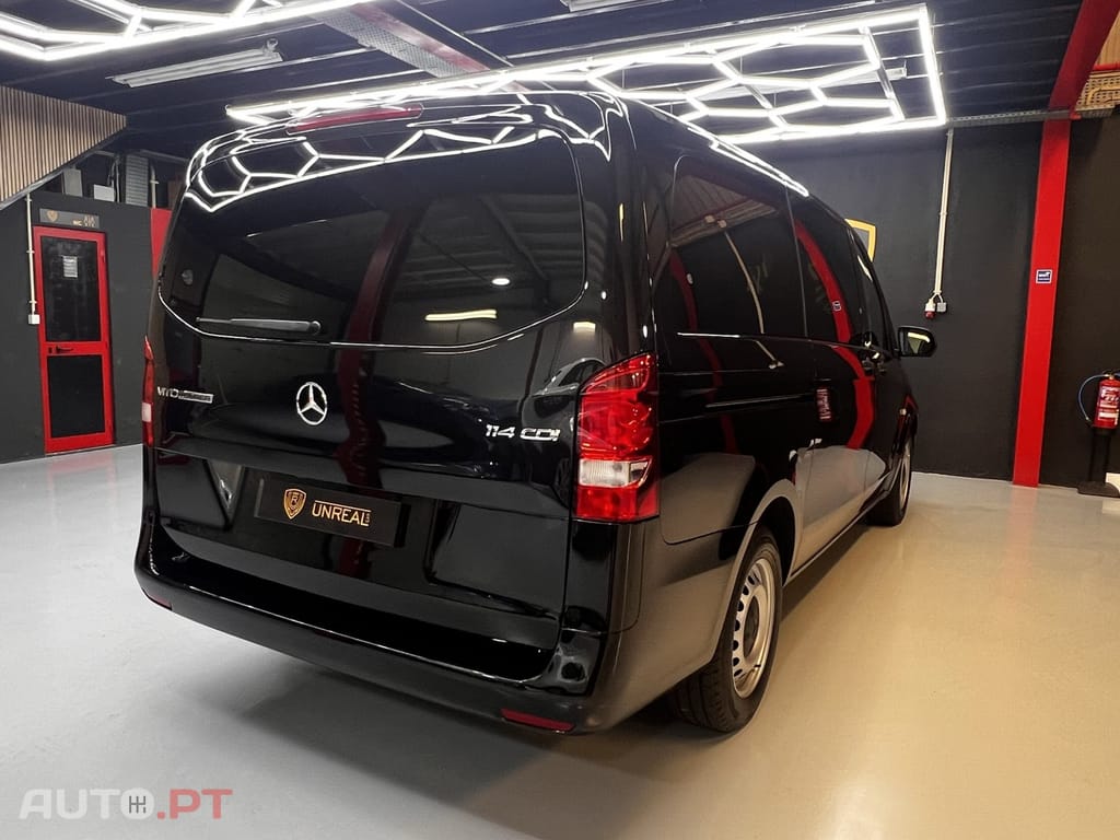 Mercedes-Benz Vito Extra-Longa Aut. SHUTTLE