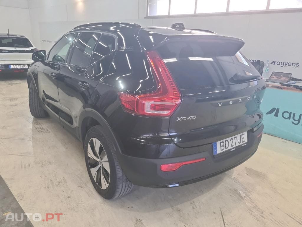 Volvo XC40 1.5 T5 PHEV Plus Dark