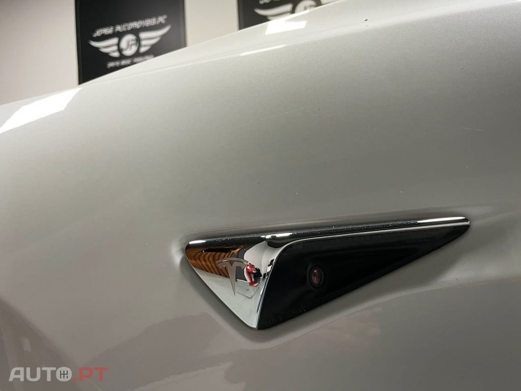 Tesla Model 3 Standard Range Plus RWD