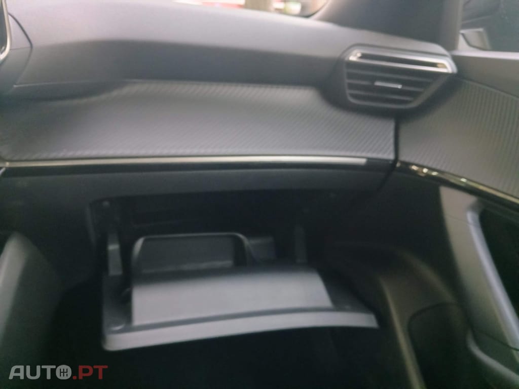 Peugeot 2008 1.2 PureTech Active Pack