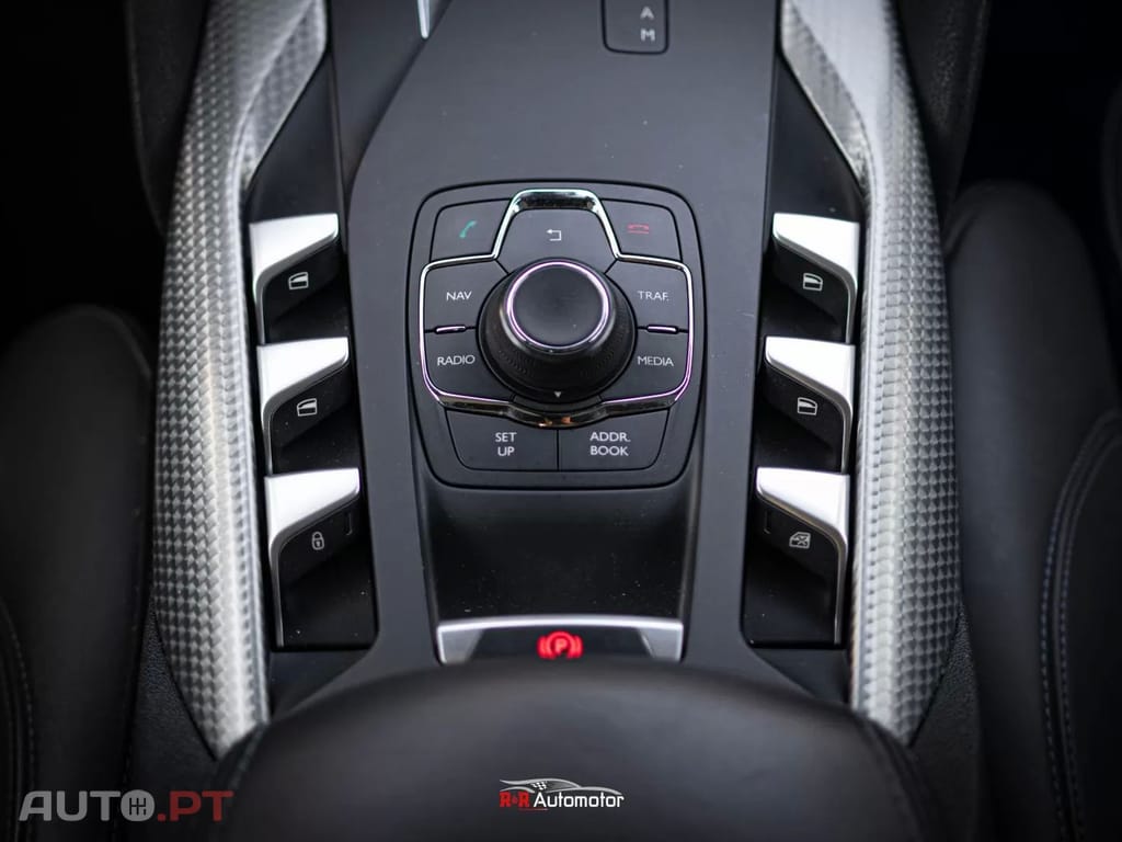 Citroën DS5 2.0 HDi Hybrid4 Sport Chic CMP6 — fotografia 30