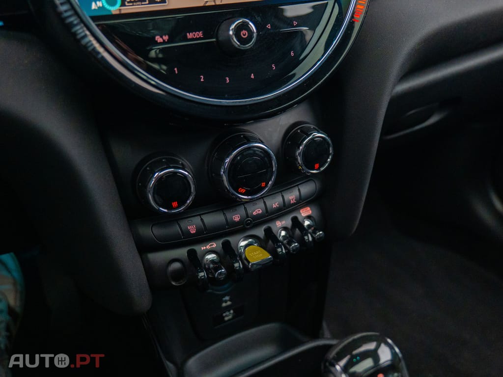 MINI Cooper Cooper SE Yours