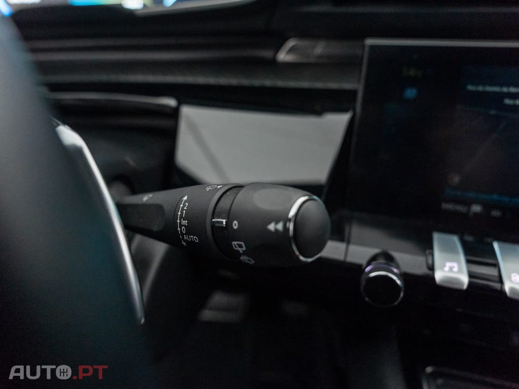 Peugeot 508 SW 1.6 Hybrid Allure e-EAT8 — fotografia 23