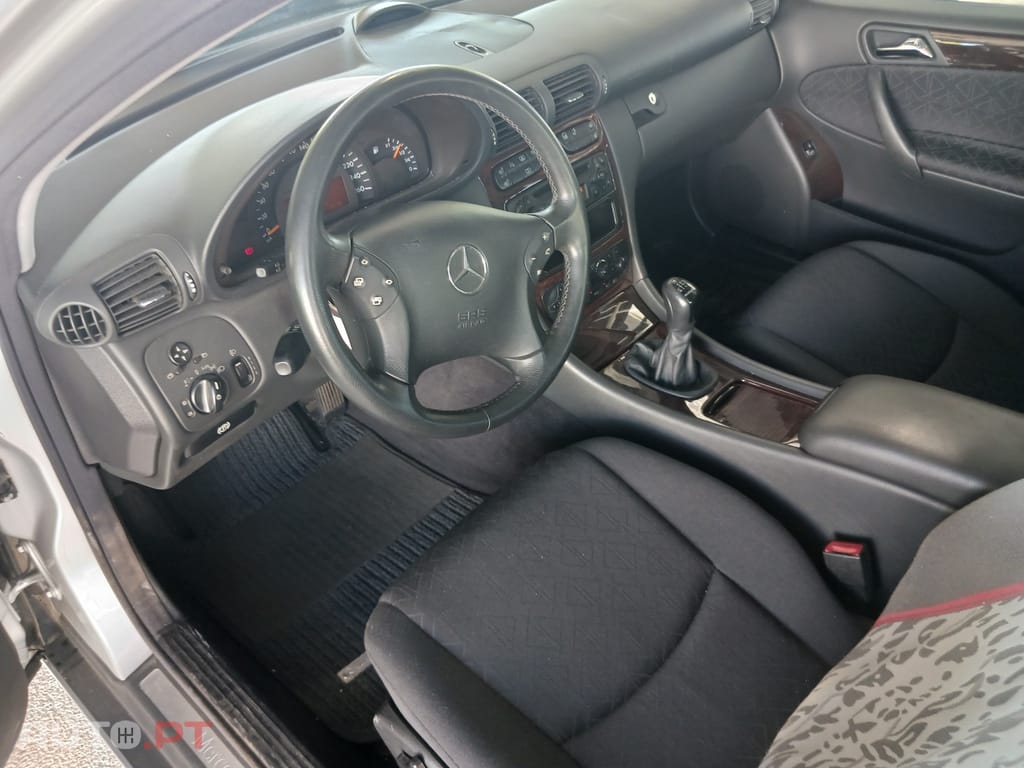 Mercedes-Benz C 220 CDI Elegance  W203