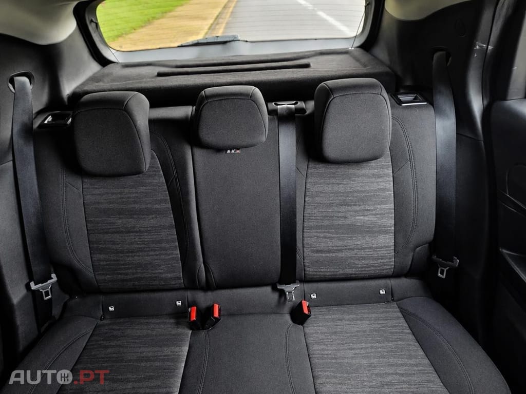 Jeep Avenger 54 kWh Black Edition