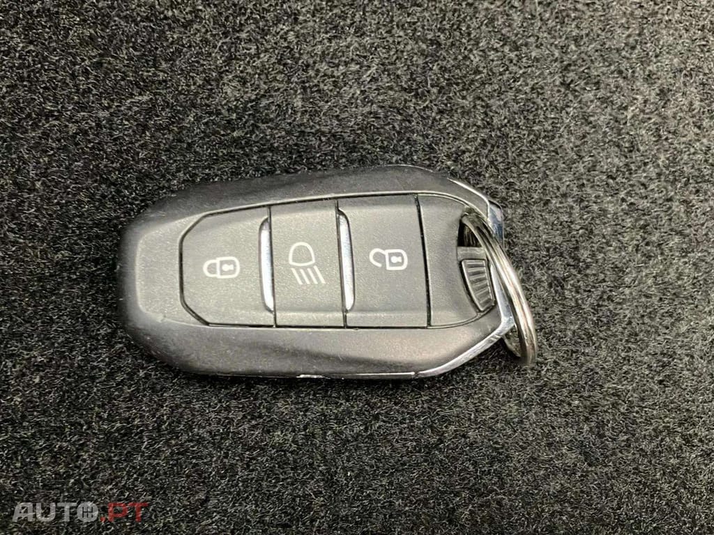 Peugeot 2008 1.2 PureTech Allure