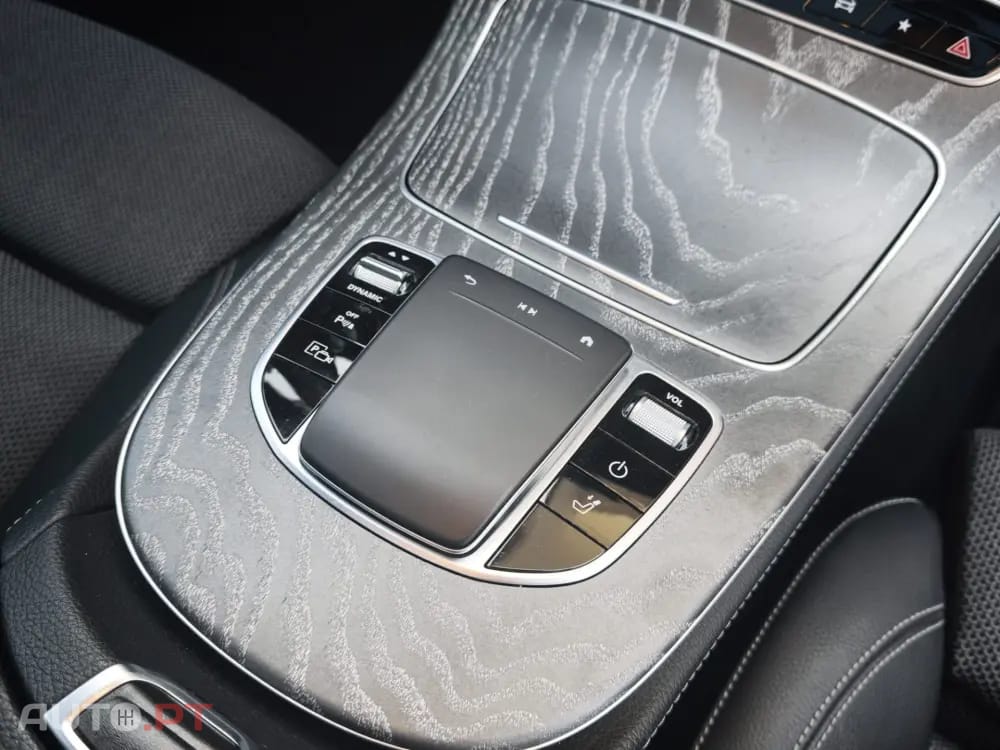 Mercedes-Benz E 300 e Station 9G-TRONIC AMG Line
