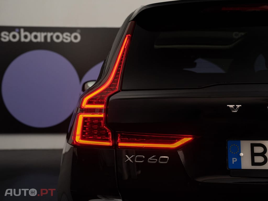Volvo XC60 2.0 T6 PHEV Ultra Dark AWD