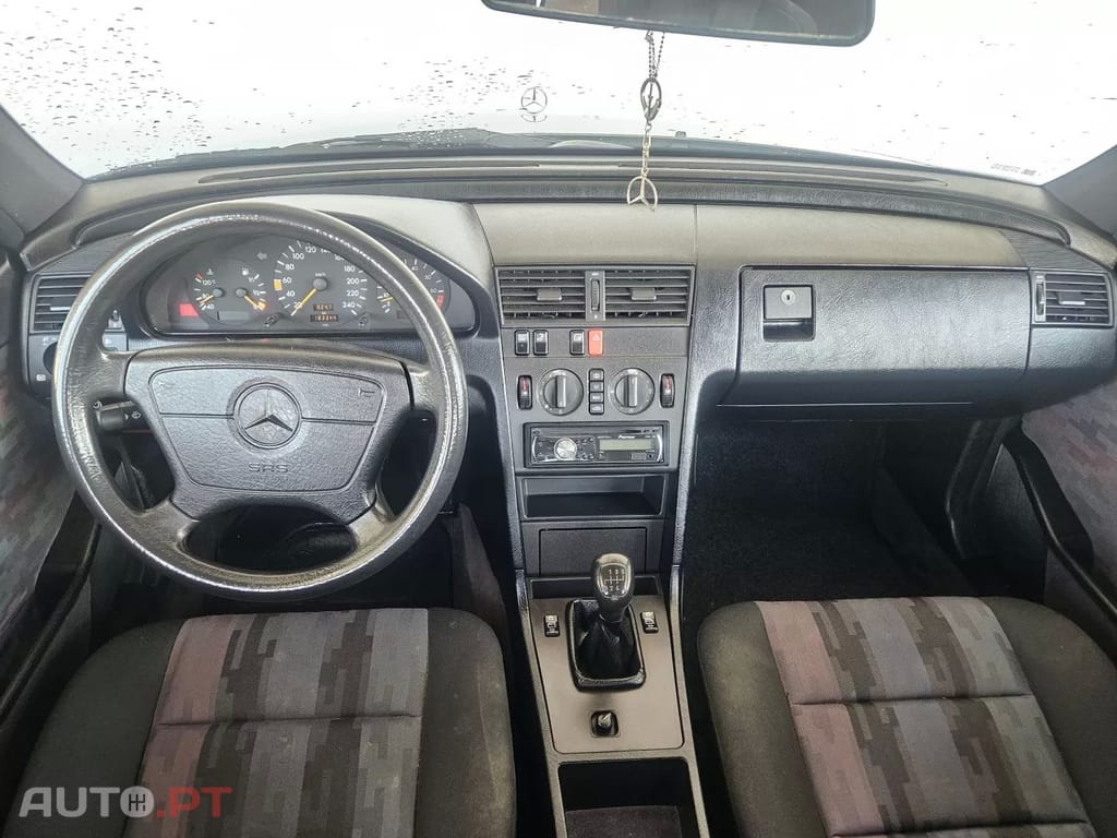 Mercedes-Benz C 180 Elegance