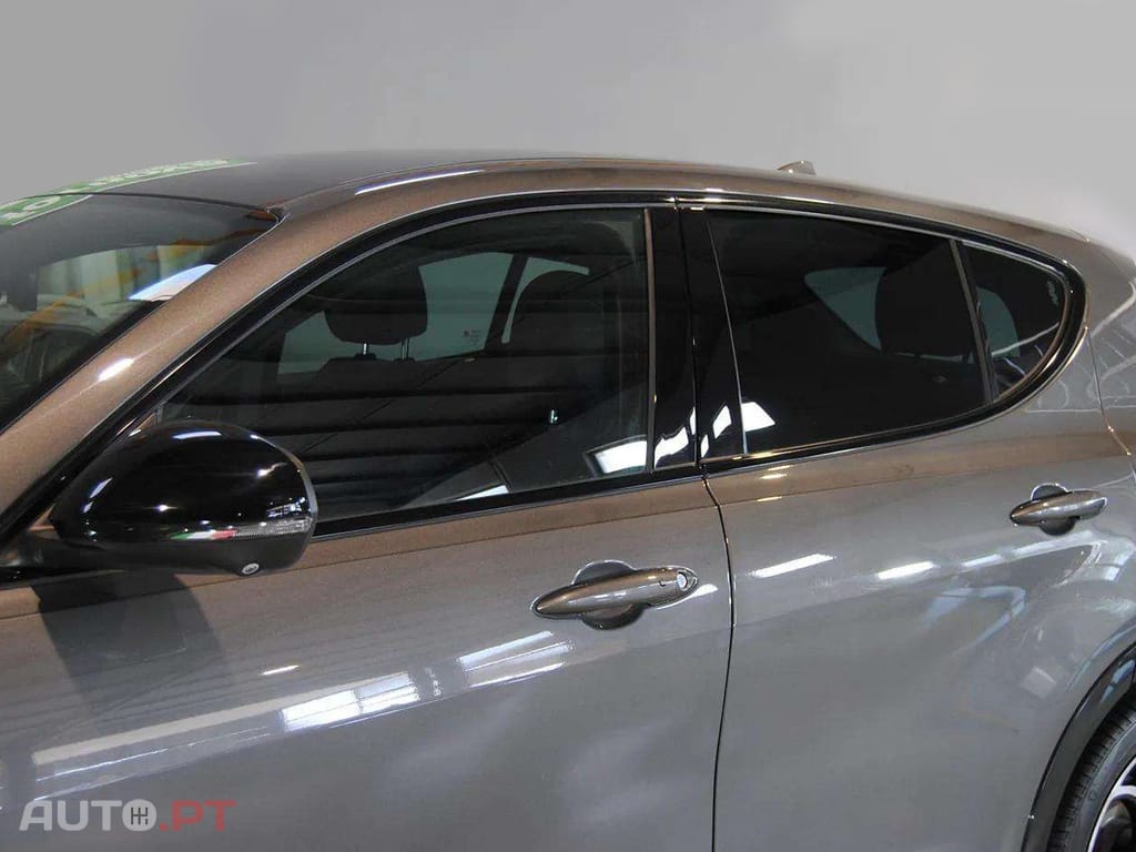 Alfa Romeo Tonale 1.3 Plug-In Hybrid Veloce e-AWD