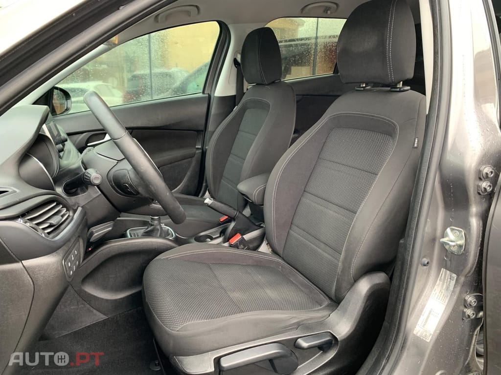 Fiat Tipo 1.3 M-Jet Easy