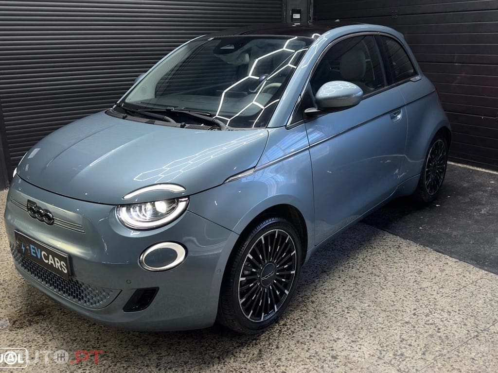 Fiat 500e La Prima