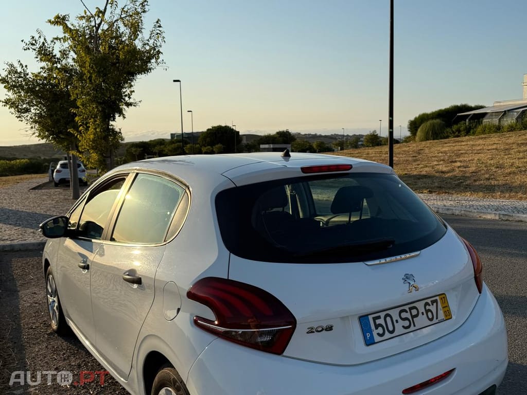 Peugeot 208 Peugeot 208 1.6 BlueHDi Access