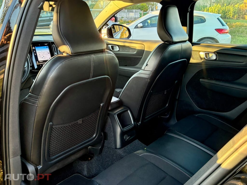 Volvo XC40 T5 Momentum Plus