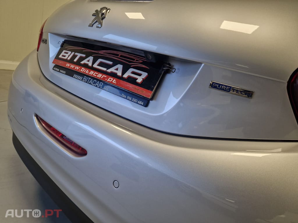 Peugeot 208 1.2 STYLE