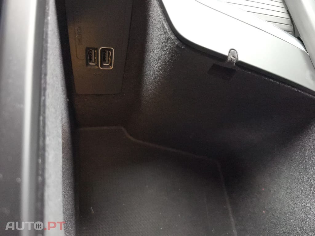 Volvo V60 2.0 D3 Momentum Geartronic