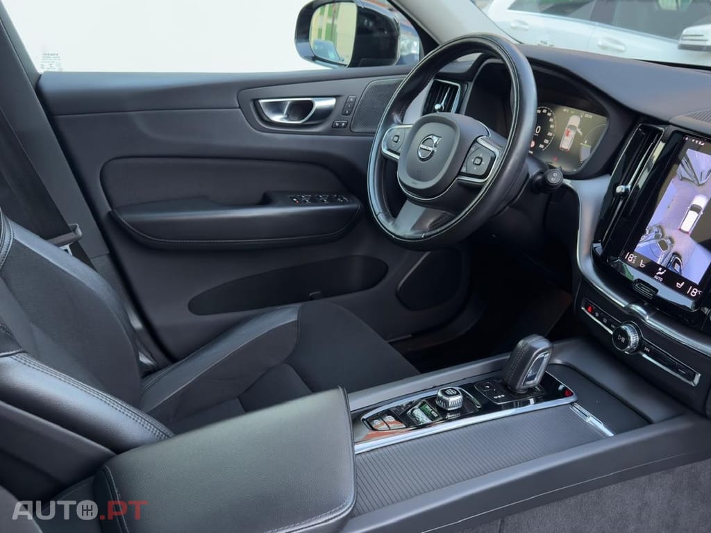 Volvo XC60 2.0 T6 PHEV R-Design AWD
