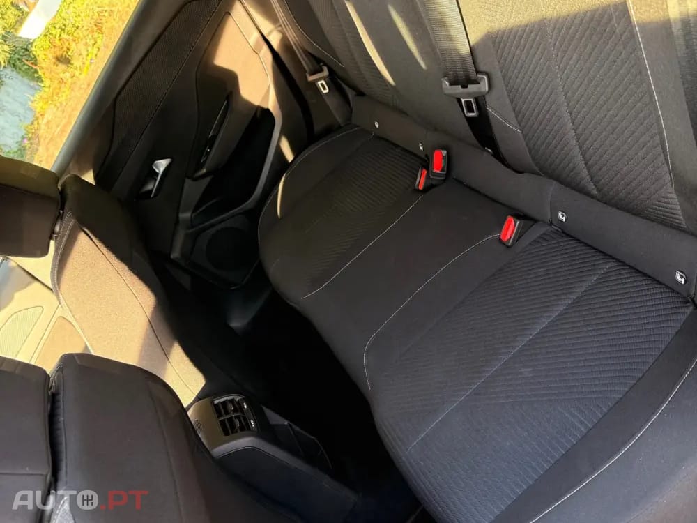 Peugeot 308 SW 1.5 BlueHDi Active Pack — fotografia 28